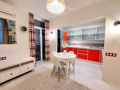 квартира за адресою Регенераторна вул., 4
