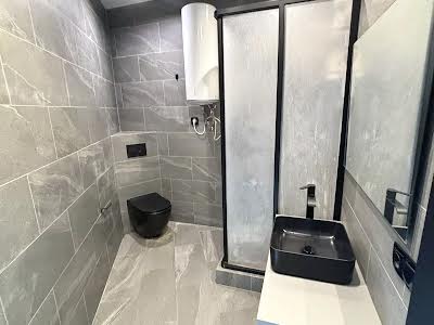 квартира за адресою Новопольова вул., 2