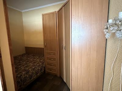 квартира за адресою Володимира Момота вул., 42