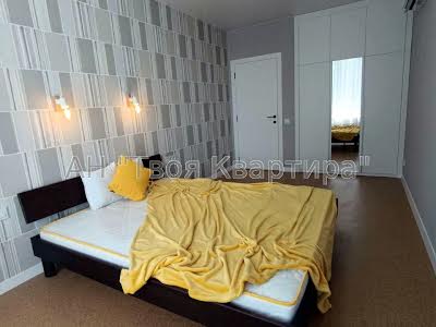 квартира за адресою Дніпровська набережна вул., 15ж