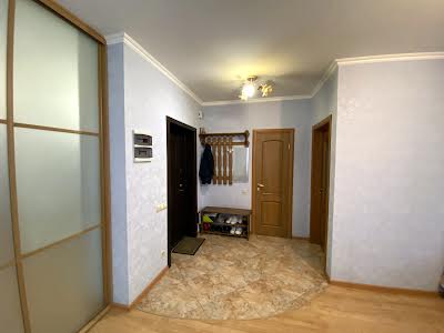 квартира за адресою Бориспільська вул., 6
