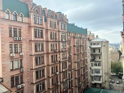 квартира за адресою Олеся Гончара вул., 24-Б