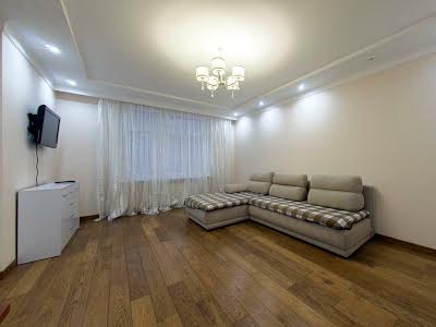 квартира за адресою Берестейський просп. (Перемоги), 71а