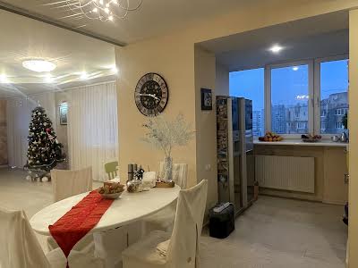 квартира за адресою Драгоманова вул., 17