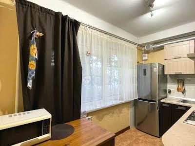 квартира за адресою Будівельників вул., 12Б