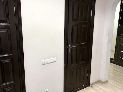 квартира за адресою Анни Ахматової вул., 13-Б