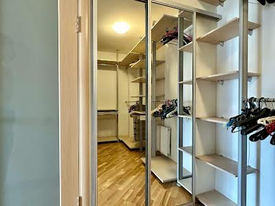 квартира за адресою Київ, Дмитрівська вул., 75