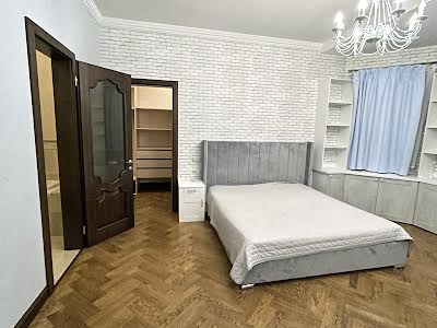 дом по адресу Стежки