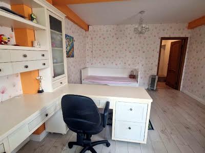 квартира по адресу Гвардейцев-Широнинцев ул., 29а