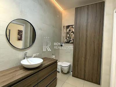 коммерческая по адресу Кловский спуск, 7a