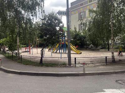 квартира за адресою Драгоманова вул., 6/1