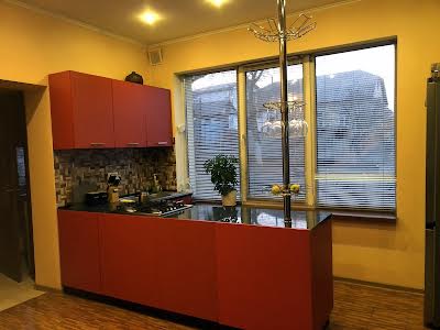 дом по адресу Пирогівський Шлях ул. (Червонопрапорна)