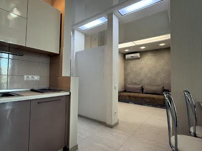 квартира за адресою Патріарха Мстислава Скрипника вул., 40