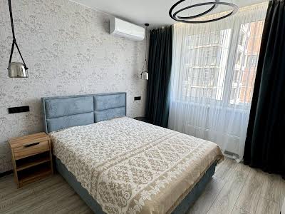 квартира по адресу Олександра Олеся ул., 17