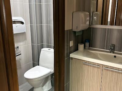 комерційна за адресою Глибочицька вул., 40