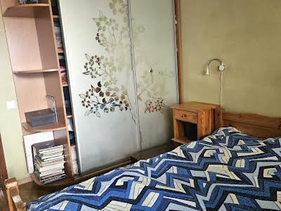 квартира по адресу Драгоманова ул., 44А