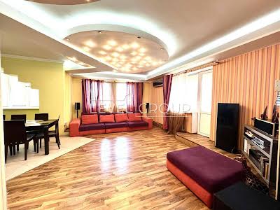 квартира по адресу Анны Ахматовой ул., 13