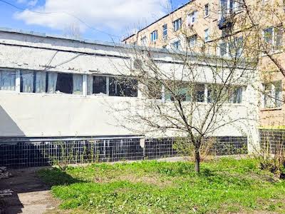 комерційна за адресою Івана Каркача бульв., 75