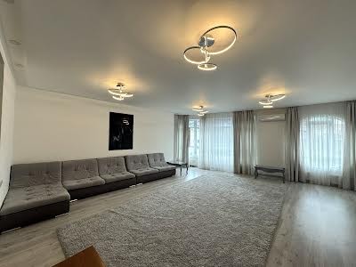 квартира по адресу Кловский спуск, 7