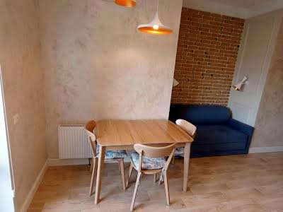 квартира за адресою Дегтярна вул., 7