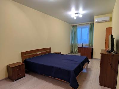 квартира за адресою Патріарха Мстислава Скрипника вул., 48-А