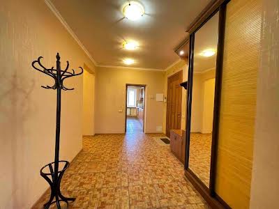 квартира за адресою Тарасівська вул., 21