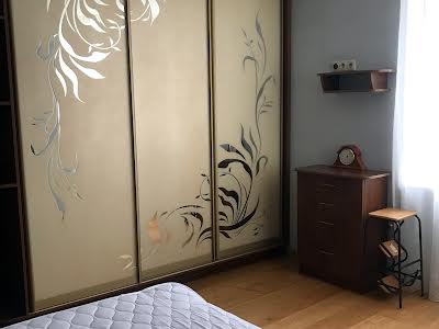 квартира по адресу пр.Палладина, 25