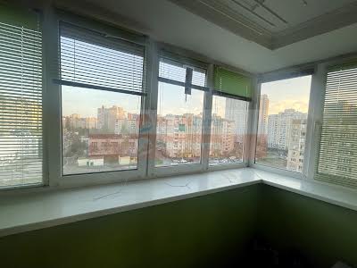 квартира за адресою Драгоманова, 5