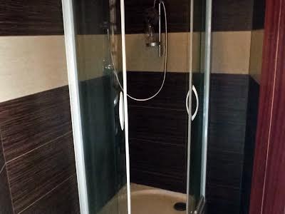 комерційна за адресою Покровська вул., 9