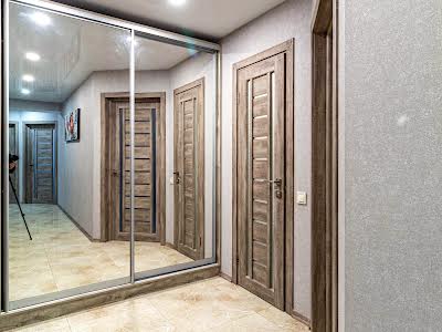 квартира за адресою Оксамитова вул., 20А