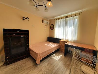 квартира за адресою Максима Кривоноса вул., 17