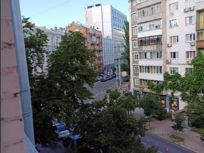 квартира за адресою Шота Руставелі вул., 26