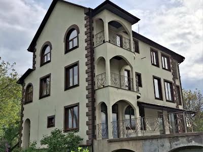 будинок за адресою Лугова вул.