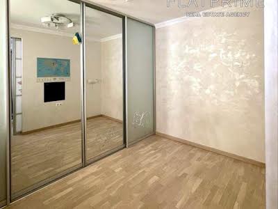 квартира за адресою Тополева вул., 5