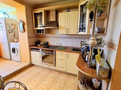 квартира за адресою Астрономічна вул., 35и