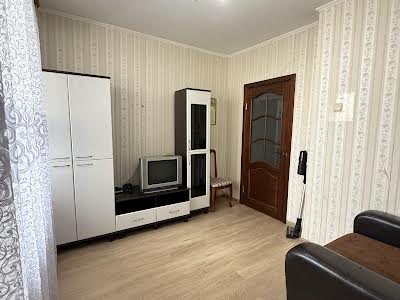 квартира за адресою Машинобудівників вул., 11