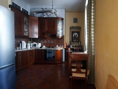 квартира за адресою Богдана Хмельницького вул., 9
