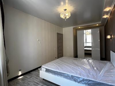 квартира за адресою Анни Ахматової вул., 34