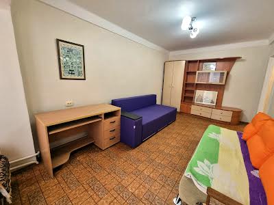 квартира за адресою Романа Ратушного вул. (Волгоградська), 39