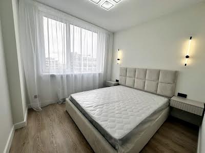 квартира за адресою Родини Крістерів вул., 14