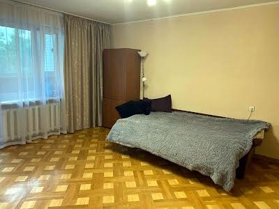 квартира за адресою Лабораторна вул., 14