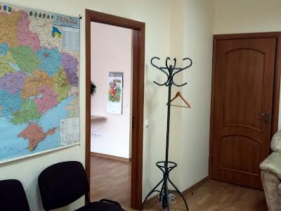 коммерческая по адресу Гната Хоткевича ул. (Красногвардейская), 10
