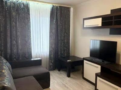 квартира за адресою Софії Русової вул., 3