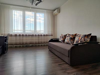 квартира за адресою Олени Пчілки вул., 2