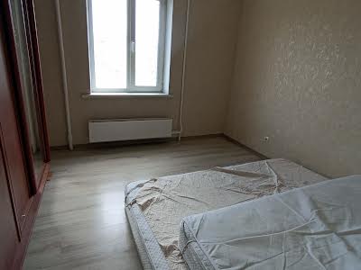 квартира за адресою Ревуцького вул., 18