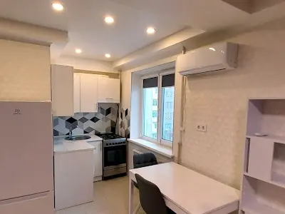 квартира по адресу Героев Днепра ул., 3