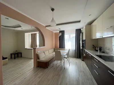квартира за адресою Драгоманова вул., 1-Л