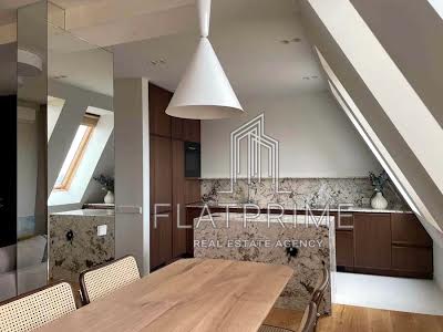 квартира за адресою Регенераторна вул., 4