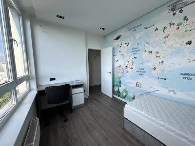 квартира за адресою Салютна вул., 2