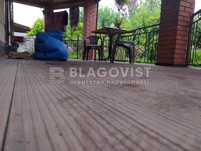 будинок за адресою с. Требухів, Квітнева